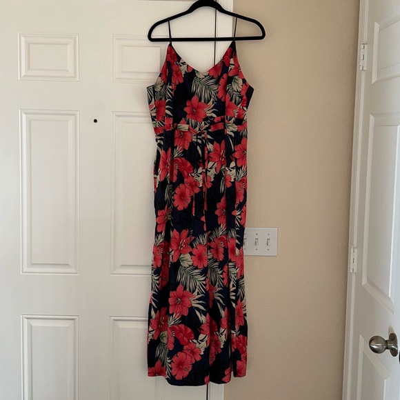 Reveuse Pants - NEW Reveuse Pink and Blue Floral V- Neck Waist Tie Zipper Jumpsuit size 2X